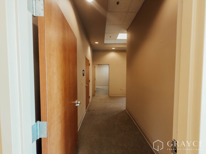 More Photos Of 4301 N Mesa St, El Paso Medical For Lease