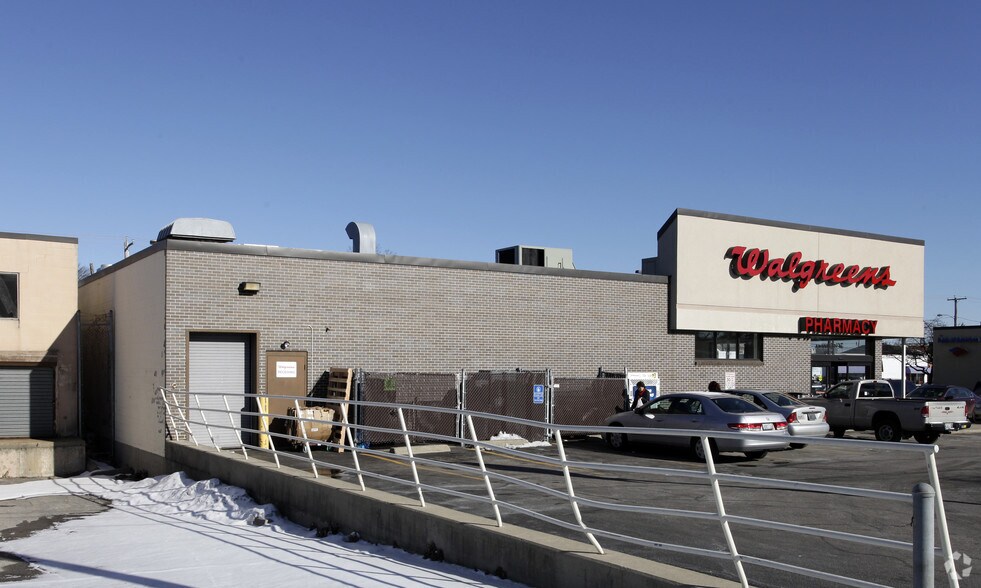More Photos Of 1010 Park Ave, Cranston Drugstore For Lease