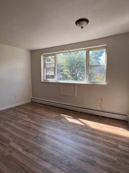 More Photos Of 256 S Marshall St, Hartford Apartments For Sale