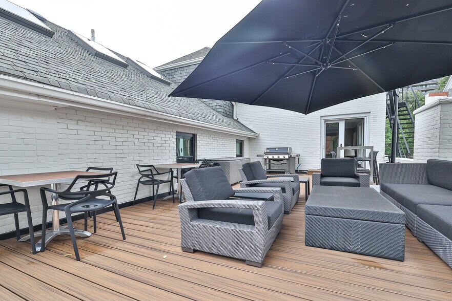 More Photos Of 60 Bedford Rd, Toronto Office For Sale