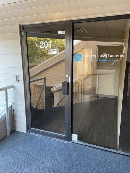 More Photos Of 5500 Bee Ridge Rd, Sarasota Medical For Sale
