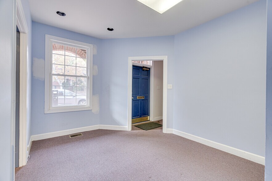 More Photos Of 217 N Washington St, Alexandria Office Residential For Sale