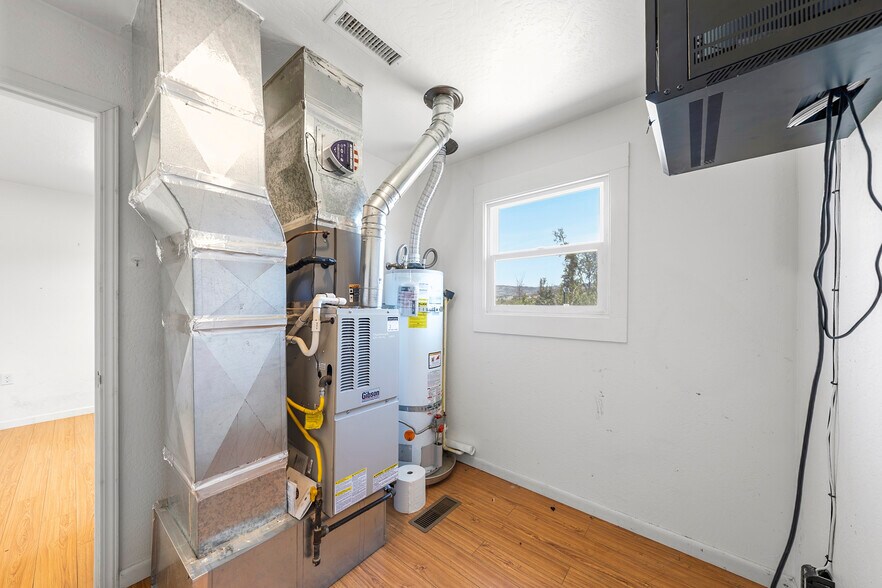 More Photos Of 143 S Main St, Phoenix Office For Sale