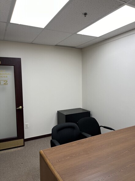 More Photos Of 13810-13854 Lakeside Cir, Sterling Heights Storefront Retail Office For Lease
