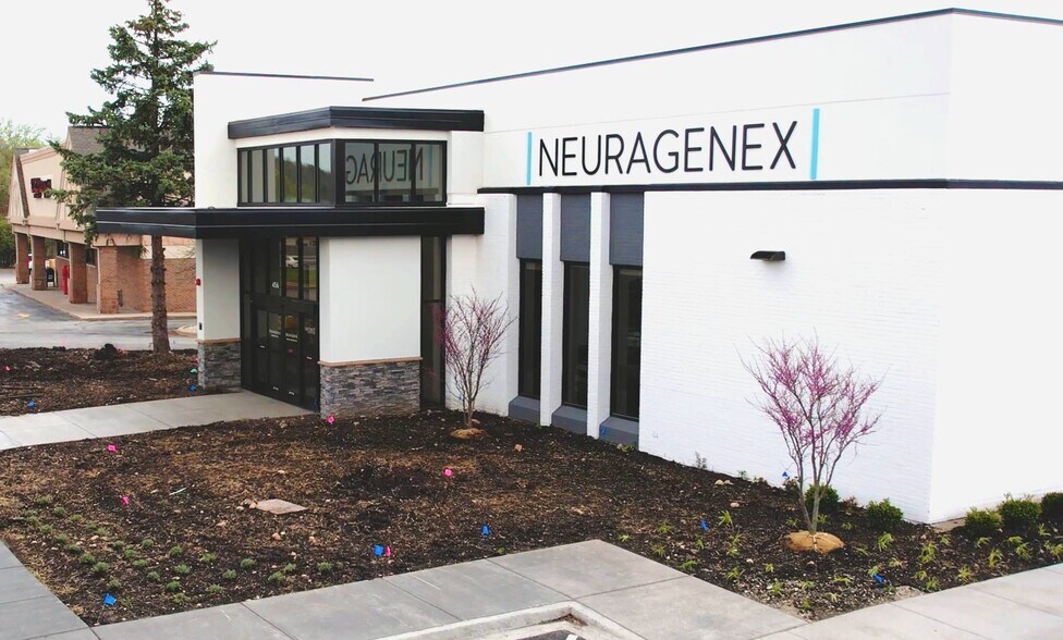 More Photos Of 456 Nelson Rd, New Lenox Freestanding For Lease