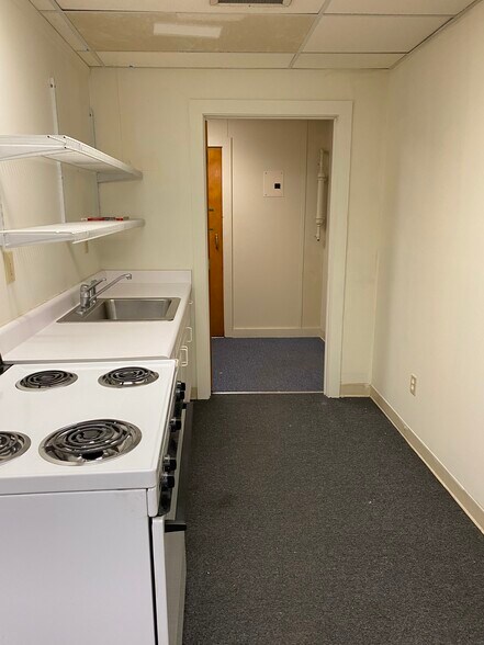 More Photos Of 90 S Park St, Willimantic Warehouse For Lease