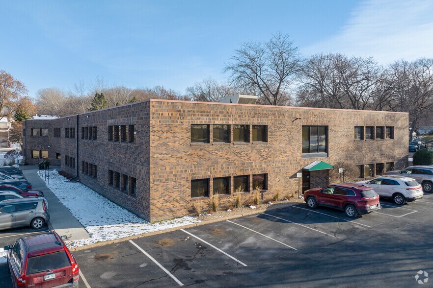 More Photos Of 12940 Harriet Ave S, Burnsville Medical For Lease