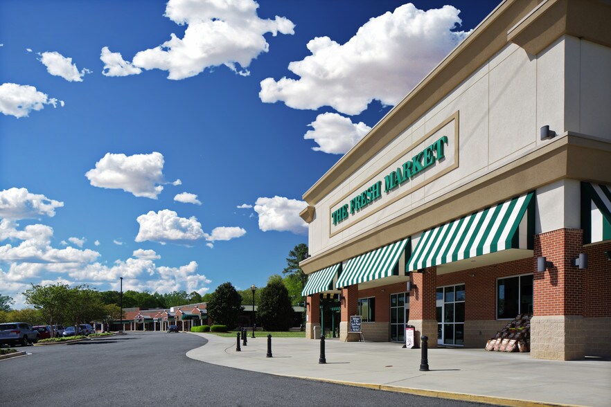 More Photos Of 1200 E Main St, Spartanburg Unknown For Lease