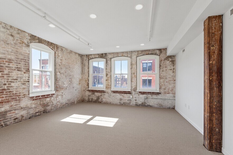 More Photos Of 97-103 Water St, Worcester Office For Sale