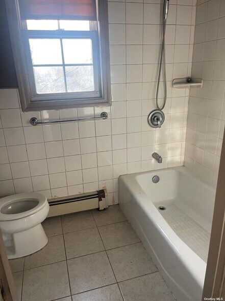 More Photos Of 39 Davis Ave, Inwood Apartments For Sale