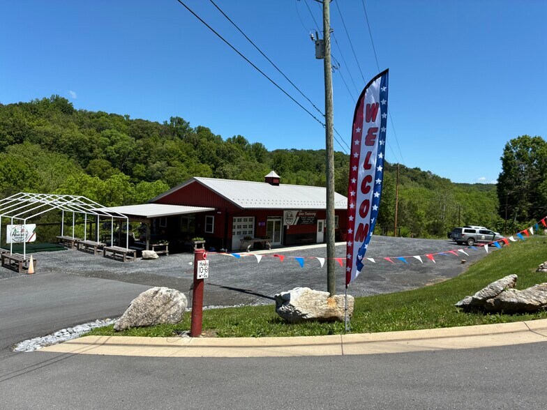 More Photos Of 885 Stonewall Jackson Hwy, Bentonville General Retail For Lease
