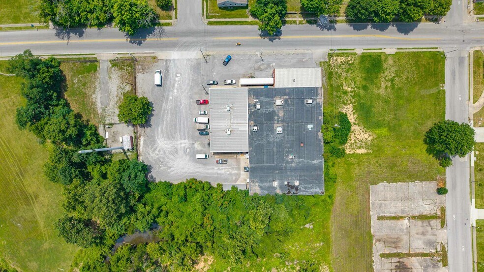 More Photos Of 500 William St, Cape Girardeau Warehouse For Lease