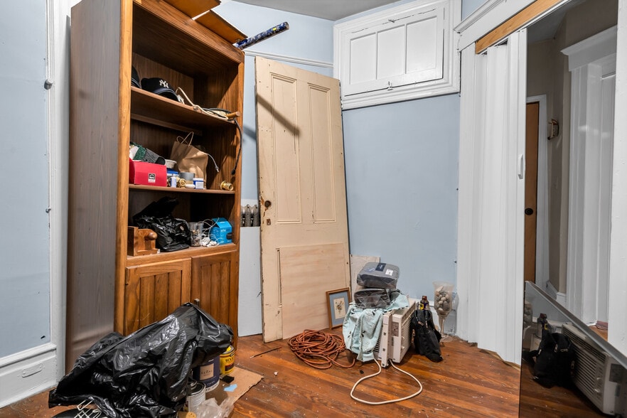 More Photos Of 45 Freeman St, West Orange Bar For Sale