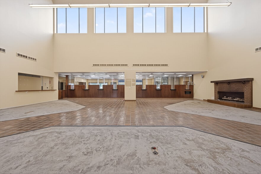 More Photos Of 25100 FM 2100 Rd, Huffman Bank For Lease