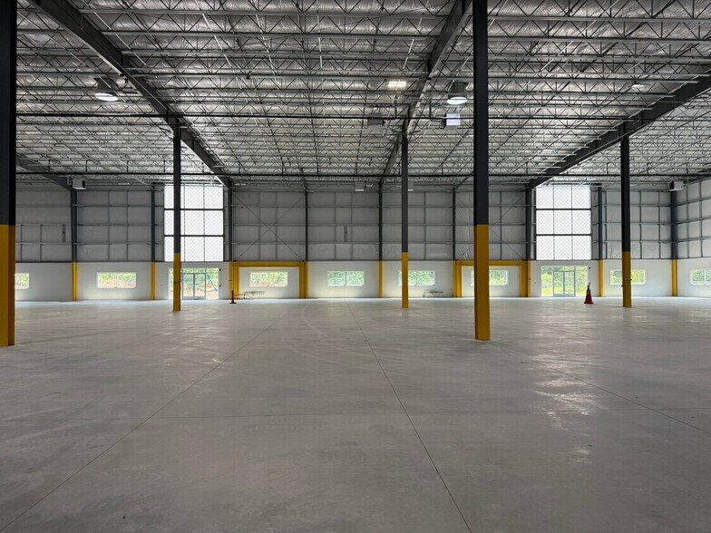 More Photos Of 999 Willow Grove St, Hackettstown Warehouse For Lease