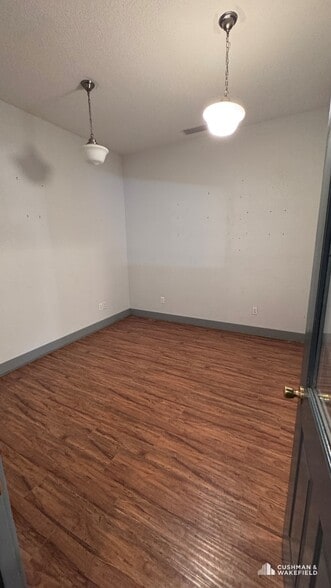 More Photos Of 213-215 4th St, Windsor Storefront For Sale