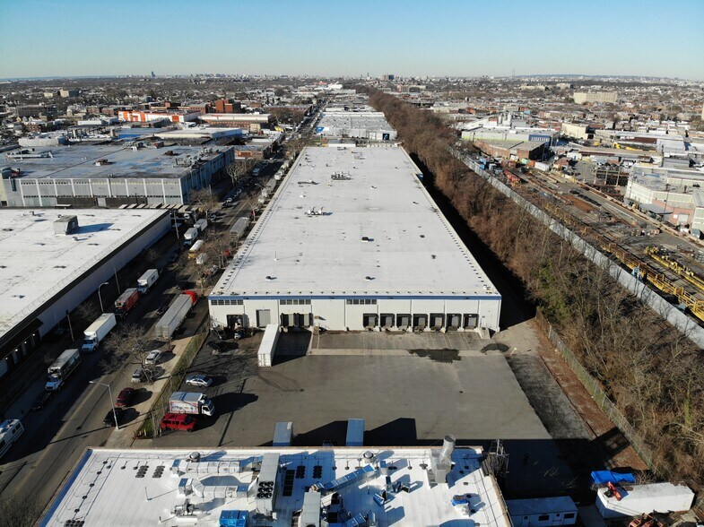 More Photos Of 10101 Avenue D, Brooklyn Distribution For Lease
