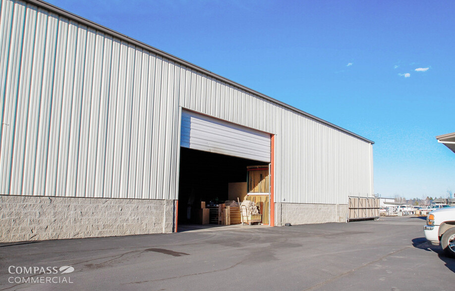 Primary Photo Of 110 SE 9th St, Bend Manufacturing For Lease