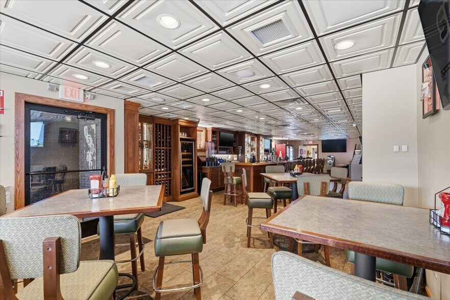 More Photos Of 318 New York Ave, Rochester Sports And Entertainment For Sale