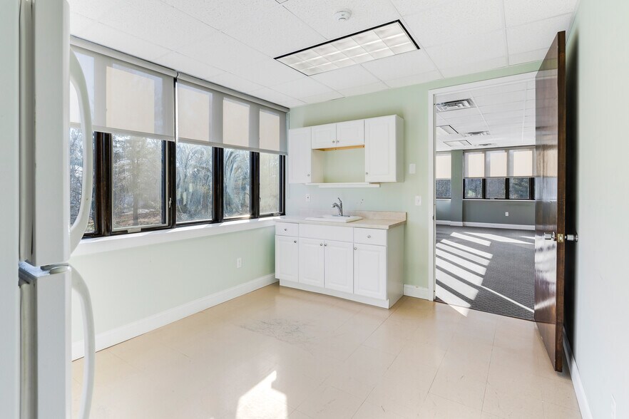More Photos Of 200 E Eckerson Rd, New City Medical For Lease