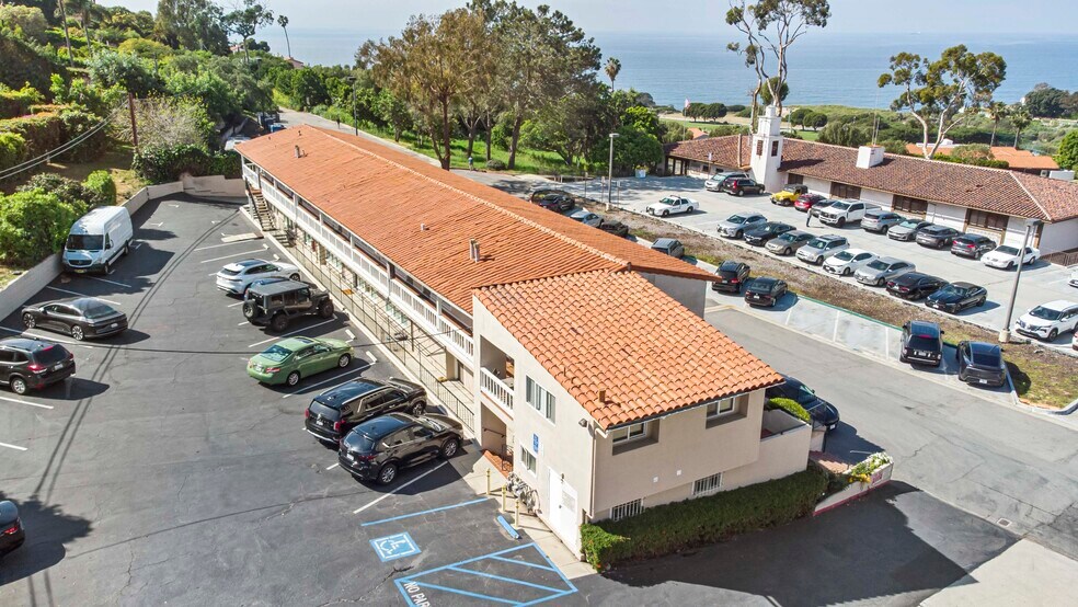 More Photos Of 316-348 Tejon Pl, Palos Verdes Estates Storefront Retail Office For Sale