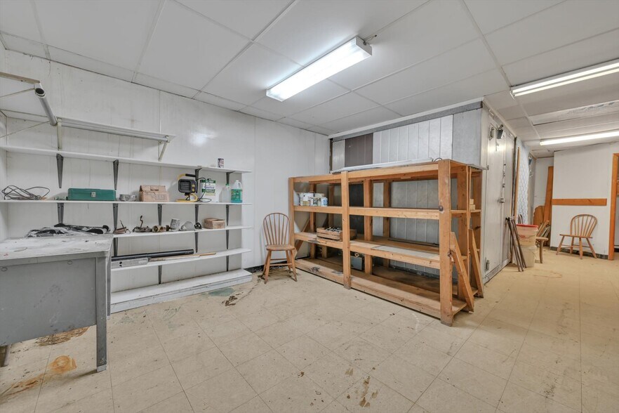 More Photos Of 349 Huffs Church Rd, Mertztown Restaurant For Sale