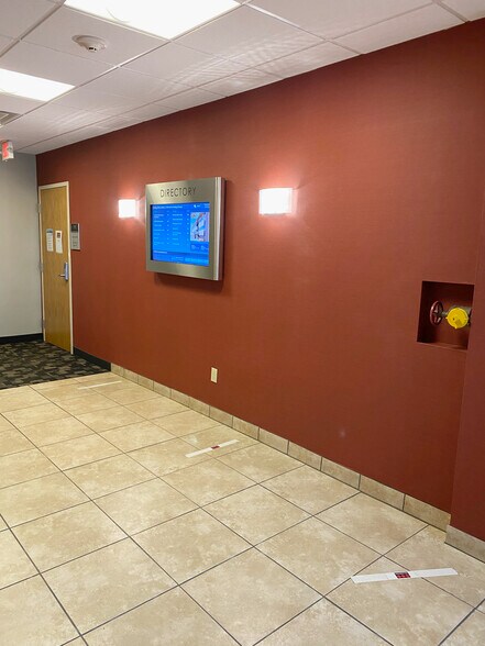 More Photos Of 2780 Snelling Ave N, Roseville Medical For Lease