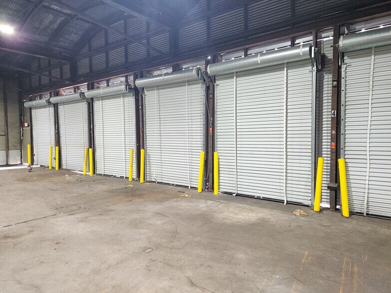 More Photos Of 1111 Virginia St, Mobile Industrial For Lease