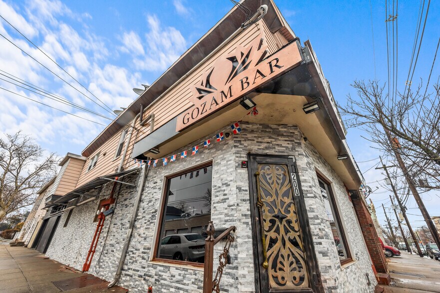 More Photos Of 200 Hall Ave, Perth Amboy Bar For Sale