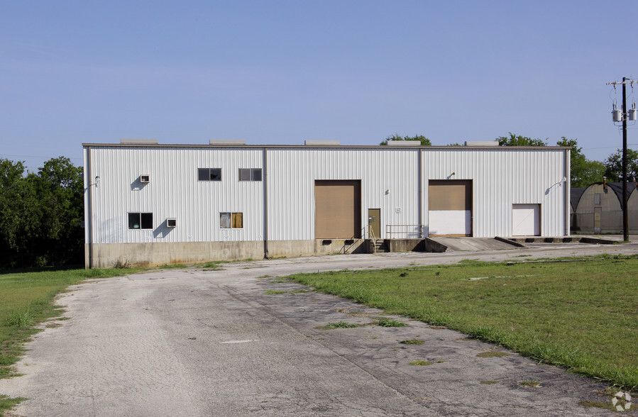 More Photos Of 4945 Stahl Park, San Antonio Warehouse For Lease