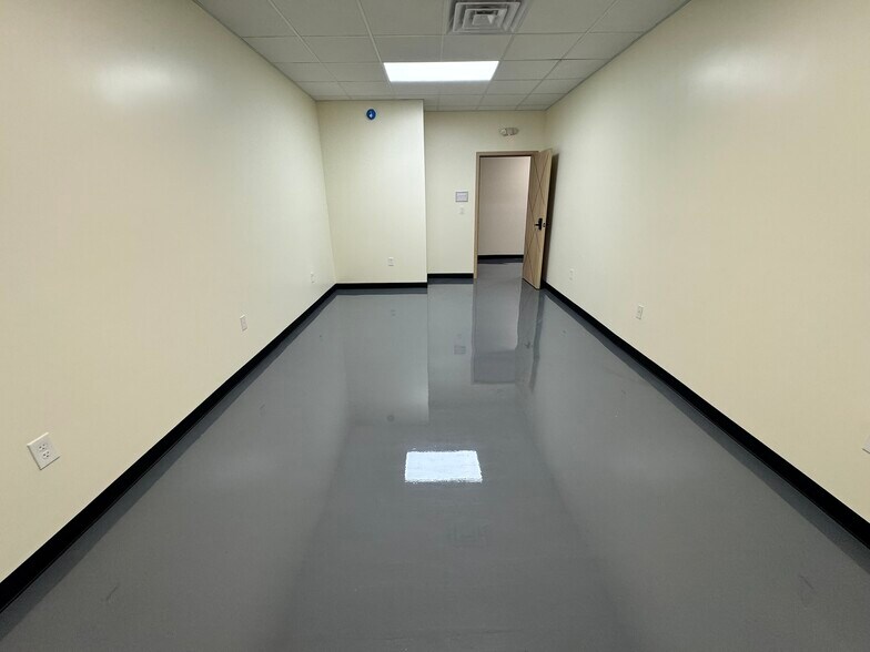 More Photos Of 110 Main St., Alexander City Loft Creative Space For Lease