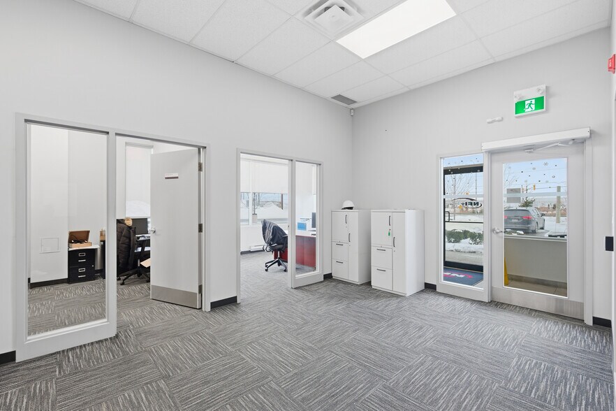 More Photos Of 12714 Coleraine Dr, Bolton Distribution For Lease