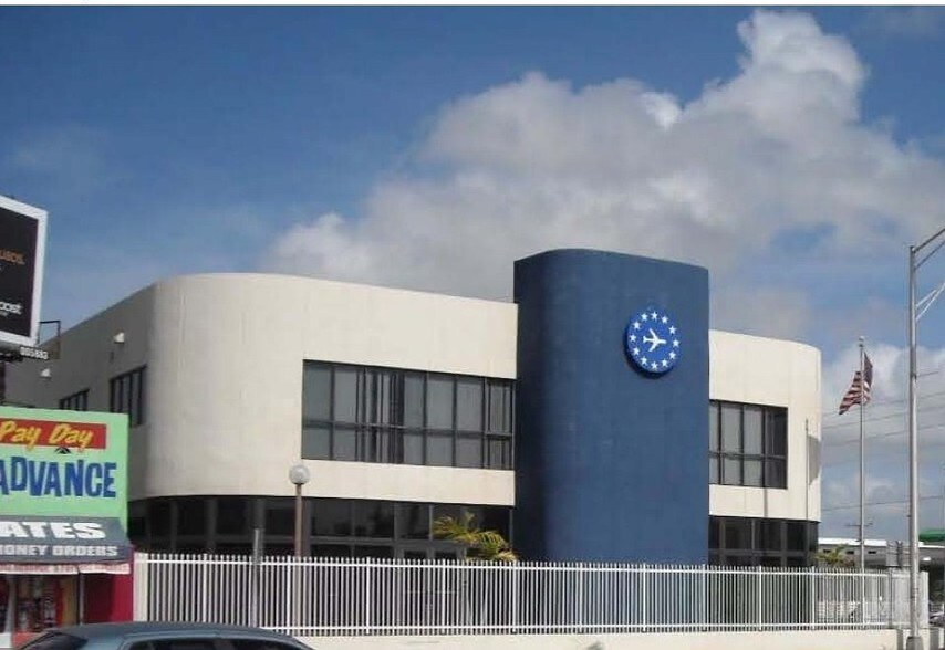 More Photos Of 2700 NW 36th St, Miami Office Residential For Lease
