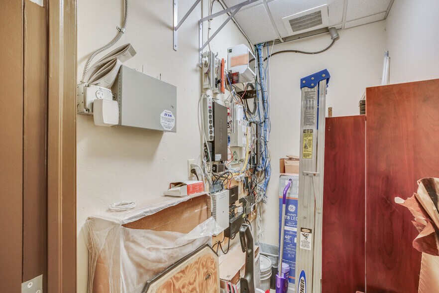 More Photos Of 9101 W College Pointe Dr, Fort Myers Medical For Sale