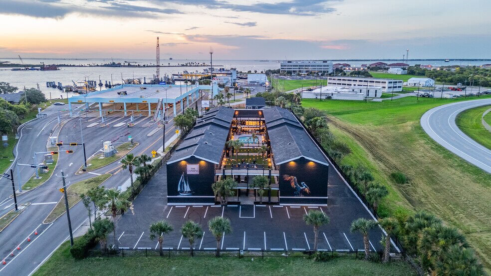 More Photos Of 928 Ferry Rd, Galveston Apartments For Sale