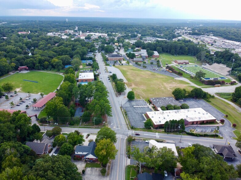 More Photos Of 3218 Mill St, Covington Medical For Sale