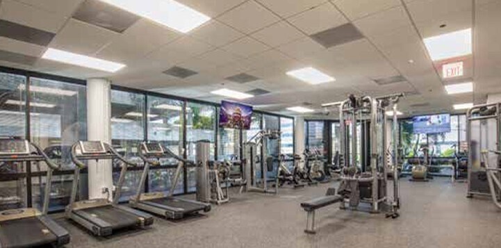 More Photos Of 2203 N Lois Ave, Tampa Office For Lease