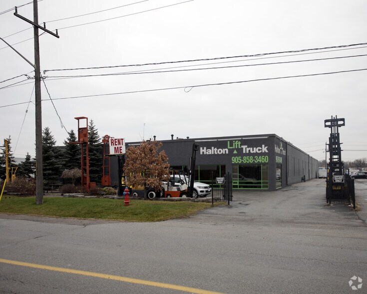 Primary Photo Of 1054 S Service Rd W, Oakville Flex For Lease