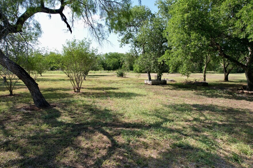 More Photos Of 613 Maple St, Jourdanton Land For Sale