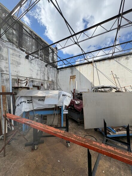 More Photos Of 3071 NW 54th St, Miami Warehouse For Sale