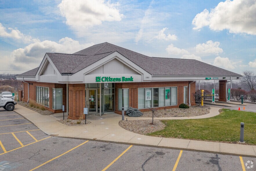More Photos Of 1165 E Waterloo Rd, Akron Bank For Lease