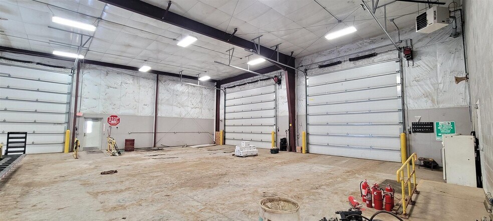 More Photos Of 9072 County Road BB, Plainfield Warehouse For Sale