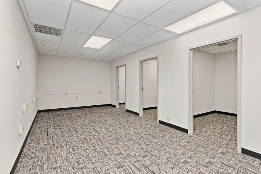 More Photos Of 2300 Gettysburg Rd, Camp Hill Medical For Lease