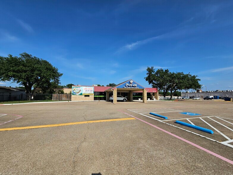 More Photos Of 3114 Old Denton Rd, Carrollton Specialty For Sale