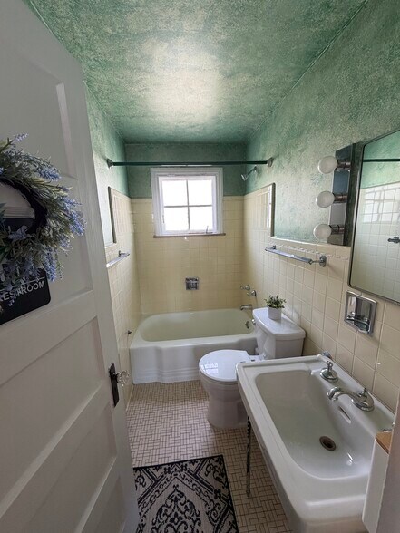 More Photos Of 119 Arch Ave, Greensburg Office For Sale
