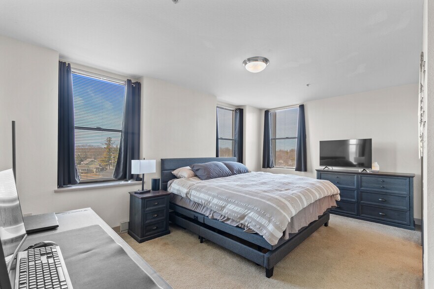 More Photos Of 1120 E Parkway Ave, Oshkosh Multifamily For Sale