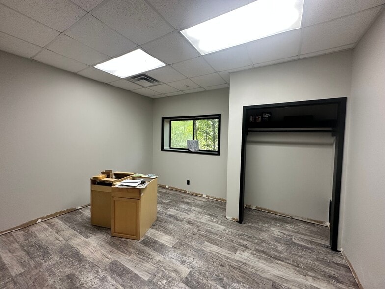 More Photos Of 4485 N Industrial Dr, Cumming Warehouse For Lease