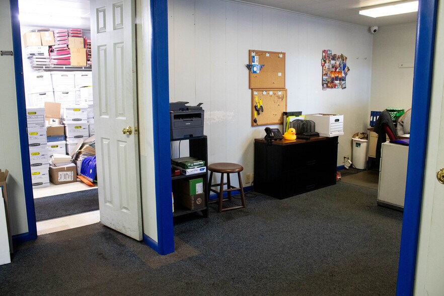 More Photos Of 1625 Commerce St, Wellsburg Auto Dealership For Sale