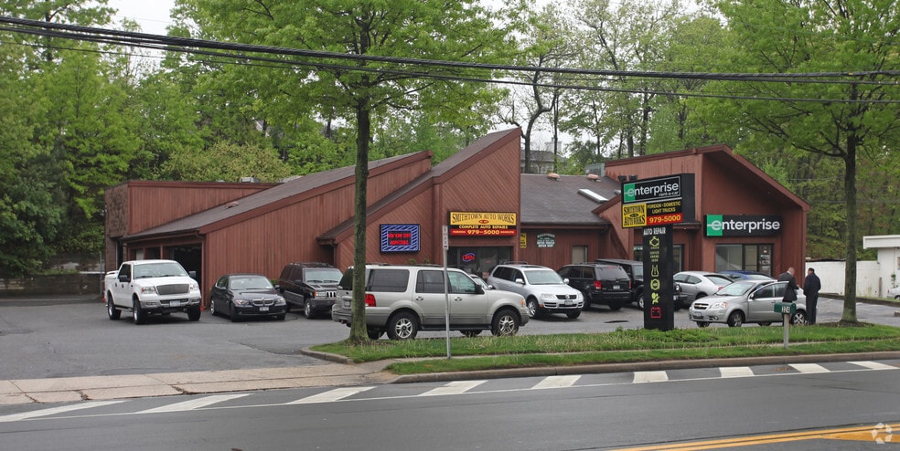 Primary Photo Of 324 E Main St, Smithtown Freestanding For Sale