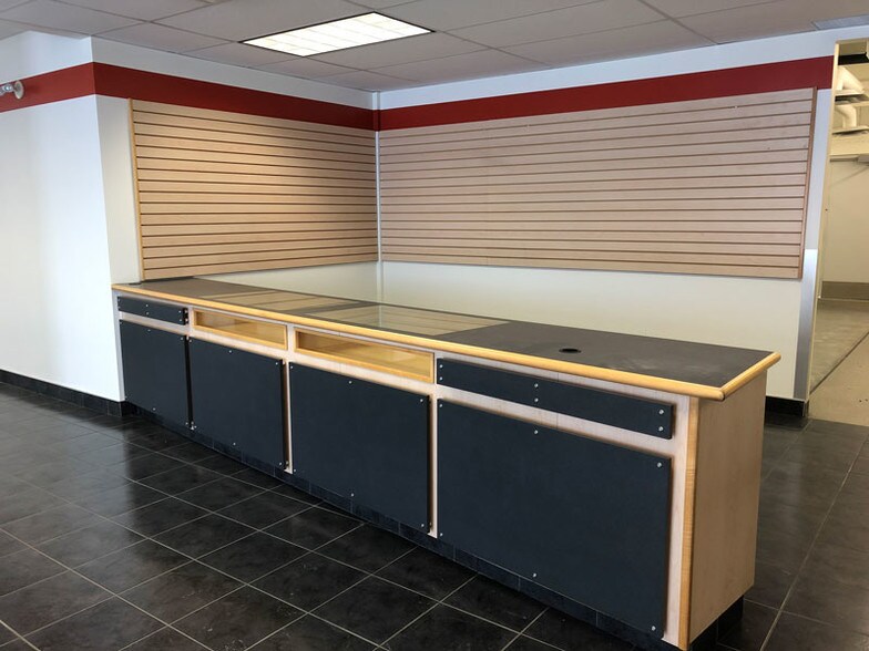 More Photos Of 295 Burnt Park Dr, Red Deer County Light Distribution For Lease